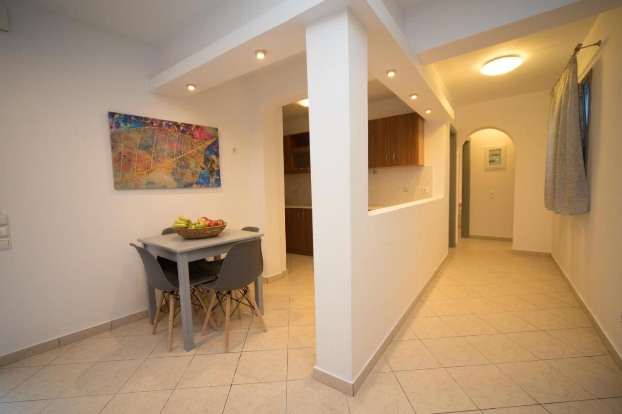 Markakis Studios Fira Town Exterior foto